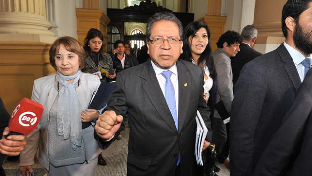 Pablo Sánchez: ¿qué sigue tras las acusaciones constitucionales al fiscal?