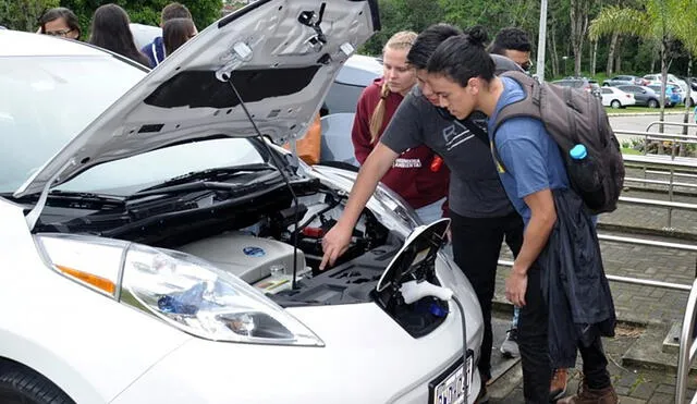 MEM presentará antes de junio ley para el uso de autos eléctricos