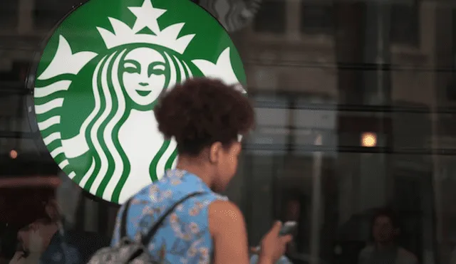 Starbucks cerró en EEUU por casos de racismo con pérdidas multimillonarias [VIDEO]