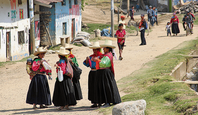 Perú fue el país que más redujo su pobreza multidimensional en los últimos 10 años
