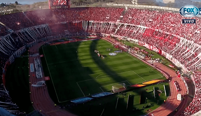 ¡Ardió el Estadio Monumental! Así fue el recibimiento de River y Boca en el clásico argentino [VIDEO]