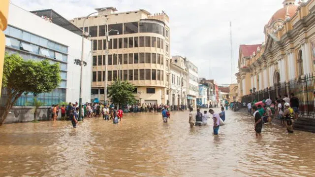 Expertos capacitan a autoridades para controlar posibles inundaciones. Foto: La República.