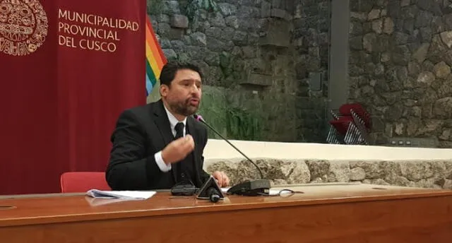 Concejo decide hoy si suspende o no al alcalde de Cusco, Víctor Boluarte Medina