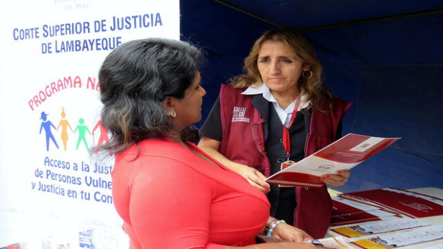 Chiclayo: feria en el distrito La Victoria por el Día de la No Violencia Contra la Mujer