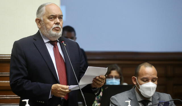 Jorge Montoya cuestionó labor de jefes del Sistema Electoral y los acusó de respaldar un supuesto fraude electoral. Foto: Congreso