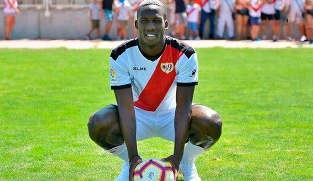 Luis Advíncula formó parte de los entrenamientos del Rayo Vallecano con miras al reinicio del fútbol en España.