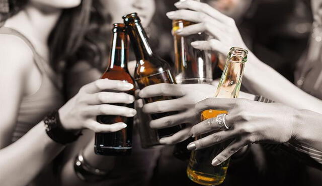El alcohol produce una proteína que altera al cerebro y produce alzheimer | Foto: Andina / Difusión