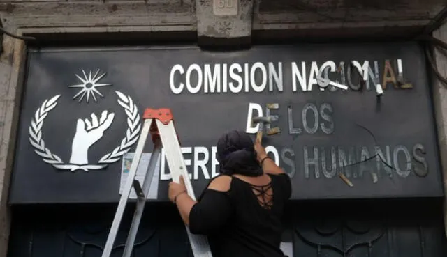 México CNDH toma feminista. (Foto: Cuartoscuro)