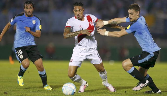 Perú vs. Uruguay: Paolo Guerrero estuvo a punto de abrir el marcador con un golazo  [VIDEO]