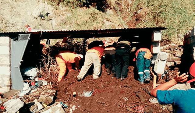 Piura: Niña y dos mujeres mueren sepultadas por huaico
