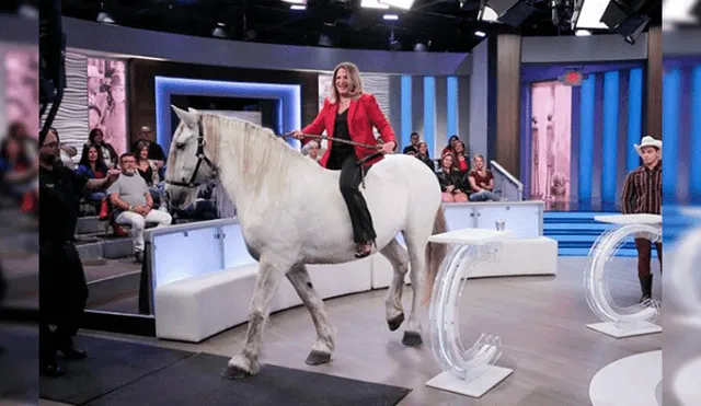 Ana María Polo ingresa en caballo al set de "Caso Cerrado" en nueva temporada