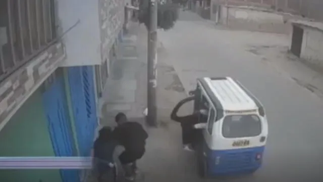 Sujetos utilizaron una mototaxi para perpetrar su fechoría. (Foto: Captura de video / Canal N)