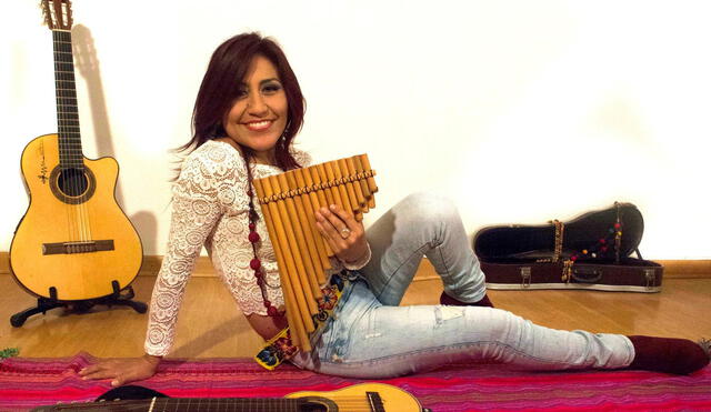 Ruth Huamaní, directora de la agrupación Marú.