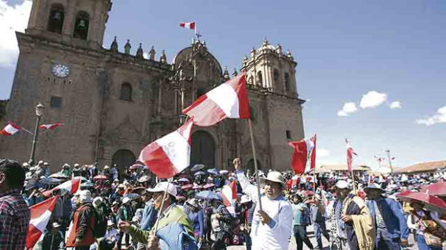 Maestros del sur acatarán huelga indefinida impulsada por Suter Cusco