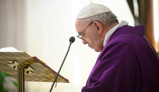 El papa Francisco dará un mensaje atípico de Viernes Santo, envuelto en la pandemia del coronavirus. Foto: EFE