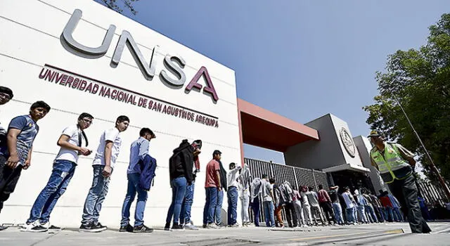 Arequipa: Descubren a siete haciendo trampa en examen Unsa