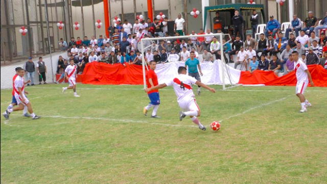 Internos del penal de Lurigancho participaron en previa al partido de Perú vs. Chile [FOTOS]