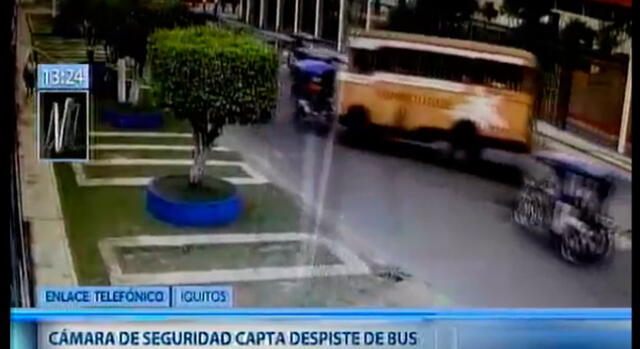 Iquitos: bus se despistó pero no causó ninguna víctima mortal [VIDEO]