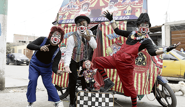 Cachupines. Además de chistes, hacen shows con marionetas. Foto: Aldair Mejía.