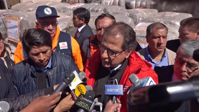 Cusco: Reparten más de 24 mil frazadas a pobladores afectados por el friaje