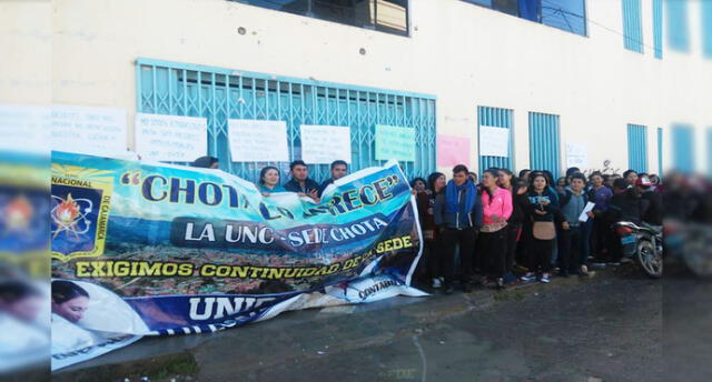 Chota: toman filial de UNC por desactivación de escuela profesional de Enfermería   