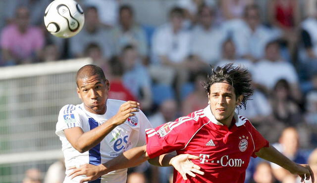Roque Santa Cruz jugó en el Bayern Munich hasta mediados del 2007. Foto: EFE/Christophe Karaba