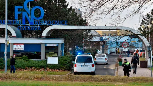 Hombre desata tiroteo en sala de espera de hospital y mata a seis personas