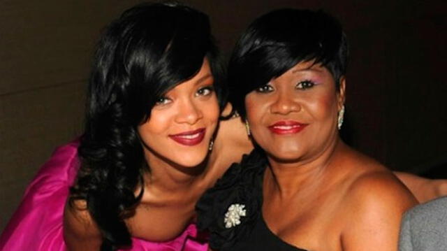 Rihanna hace reflexión sobre el trabajo sacrificado de las madres [FOTO]