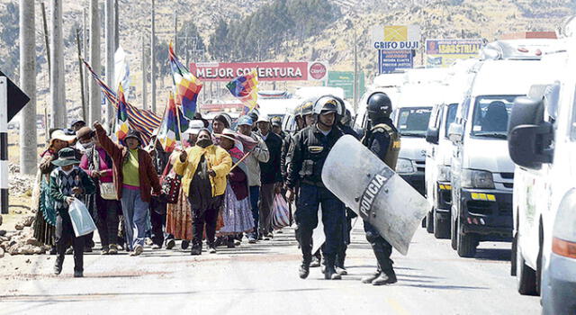 Protesta. Aimaras salieron a las calles a rechazar sentencia en contra de gobernador regional de Puno, Walter Aduviri.