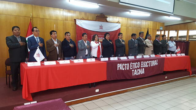 Catorce candidatos firman Pacto Ético Electoral en Tacna