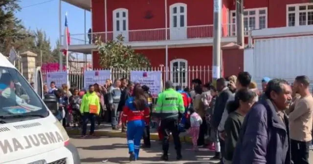 Venezolana realizaba cola afuera del Consulado de Chile ubicado en territorio nacional. Foto: @Axel_Troncoso