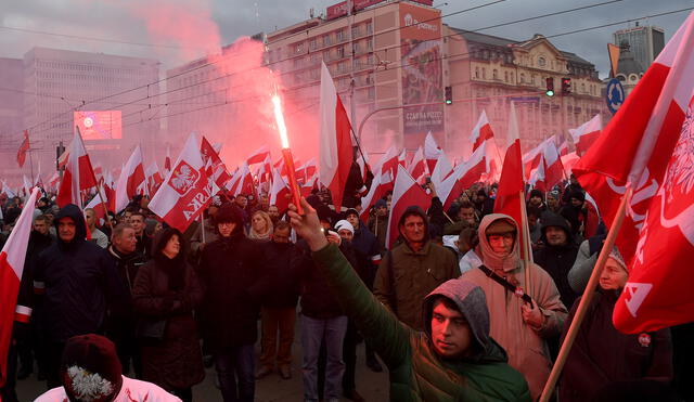 Extremistas lucen su poder en Polonia