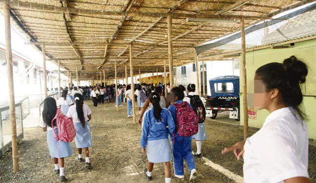 Alumnas de colegio Fátima continuarán estudiando en condiciones deprimentes