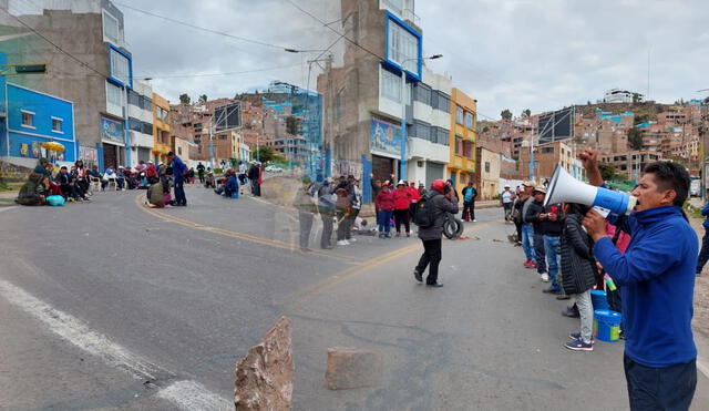 Puno. población quiere adelanto de elecciones en abril del 2023. Foto composición LR