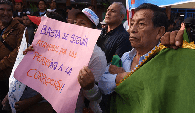 Lurín: Vecinos y transportistas protestan exigiendo anular peajes [VIDEO]