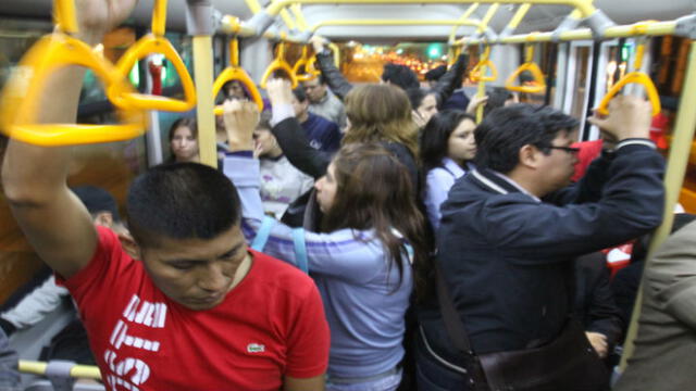 Limeños y chalacos dicen que sufrieron acoso sexual en el transporte público