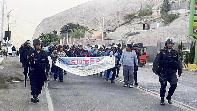 Fiscal pide 4 años de cárcel para 4 docentes por obstruir vías en Moquegua