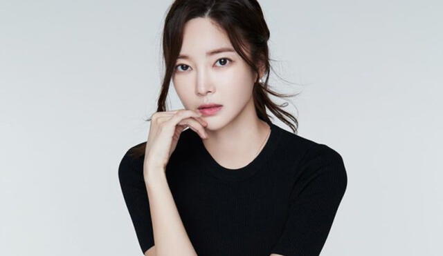 Kim Yoon Ji: cantante, modelo, actriz y presentadora coreana de 31 años. Anteriormente conocida como NS Yoon G.