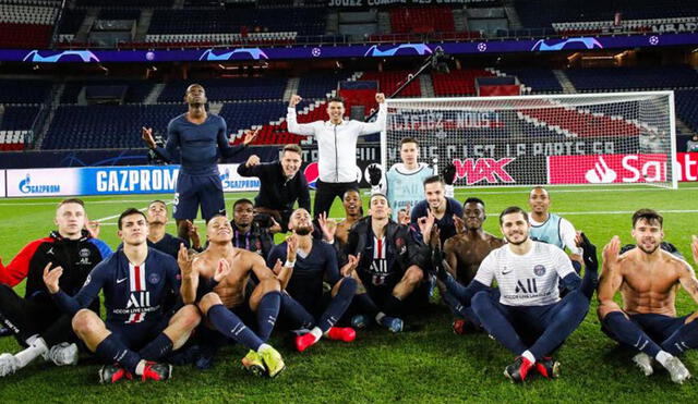 Los jugadores del PSG se burlaron de Haaland imitando su festejo luego de vencer al Borussia Dortmund en octavos de final de la Champions League. Foto: Twitter.