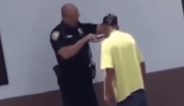 YouTube: el noble gesto de un policía para que un vagabundo consiga empleo
