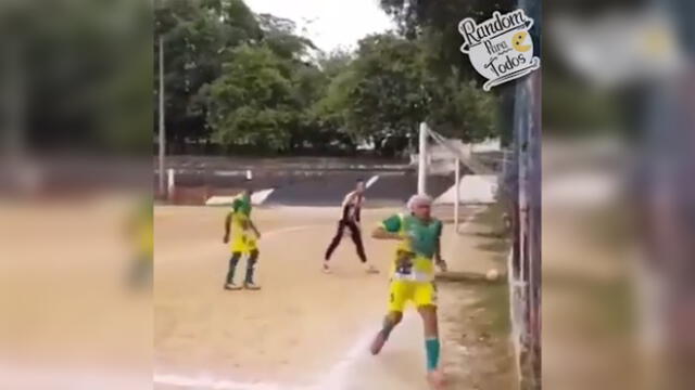 Facebook: insólita celebración de un hombre tras anotar un gol sorprendió a usuarios [VIDEO]