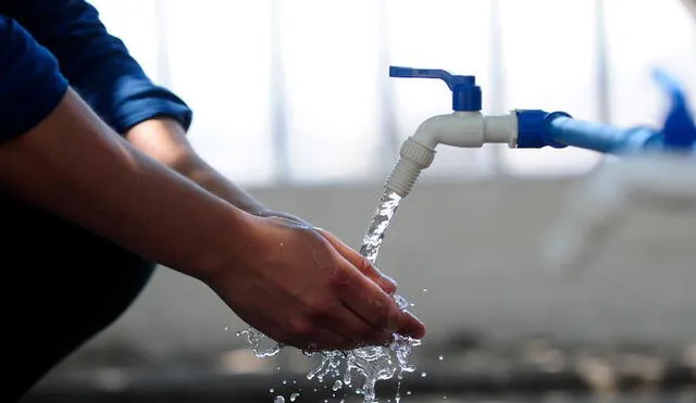 Cortarán agua en dos distritos el miércoles 22 de julio. Foto: Agencia Uno.