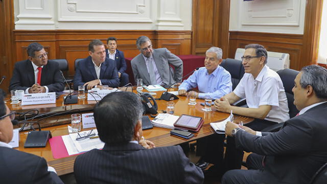 Gobernadores regionales expresaron su respaldo a Martín Vizcarra