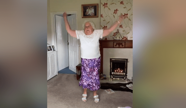 A través de TikTok viene causando sensación una anciana debido a su divertidos pasos de baile.