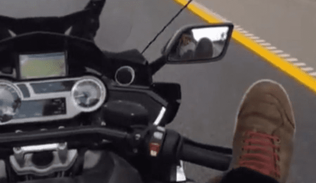 Youtuber muere después de grabarse manejando moto con los pies a 100 km/h 