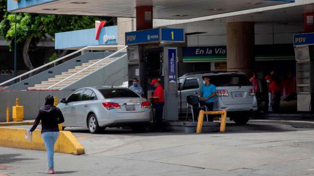 Grifo de gasolina ubicado en la ciudad de Caracas, Venezuela. Foto: EFE
