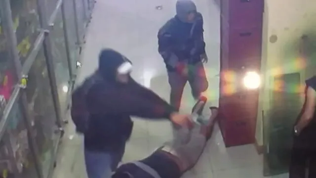 Huacho: cámaras de seguridad captan violento asalto en una bodega [VIDEO]