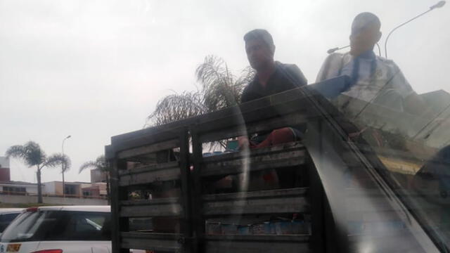 Transportan pasajeros en volquete de camioneta en plena Av. Javier Prado [VIDEO]