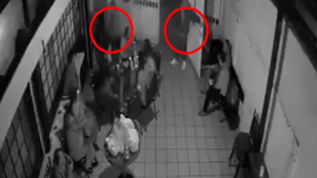 Cámara de seguridad graba el robo a personas en pleno velorio [VIDEO]