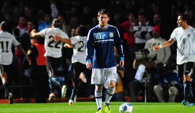 En la Copa América del 2011, la anfitriona Argentina se fue eliminada tras caer por penales ante Uruguay en cuartos de final.